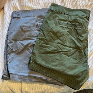 LOT Two pairs of Old Navy Everyday shorts! 🏏